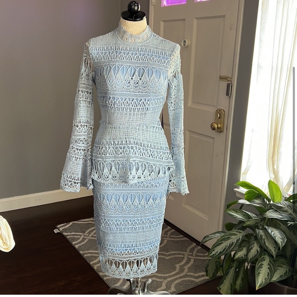 Lace Blue Peplum Dress NWOT - Picture 2 of 3